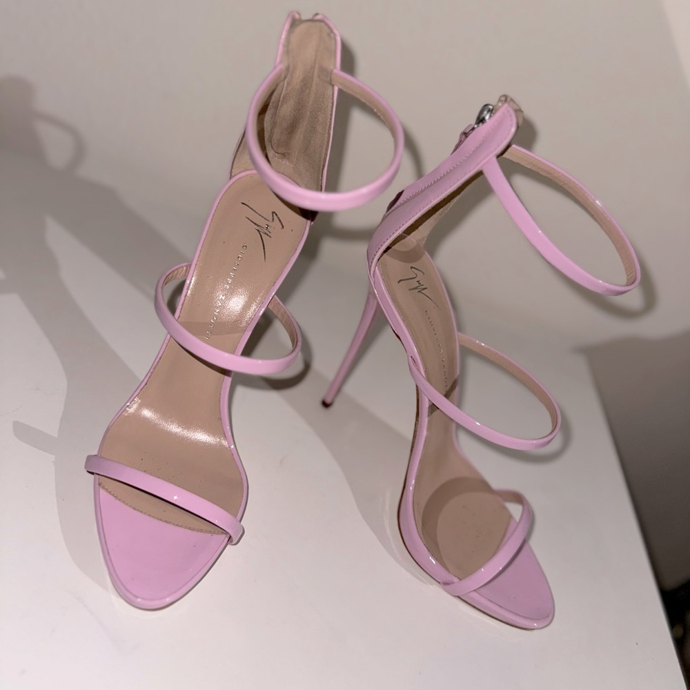 giuseppe zanotti Heels Size 9US runs small fits 7.5US